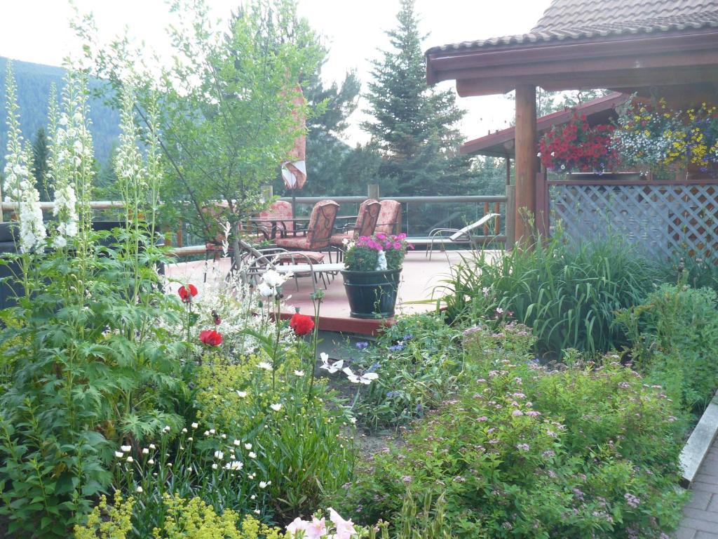 Hitching Post Resort Kelowna Room photo