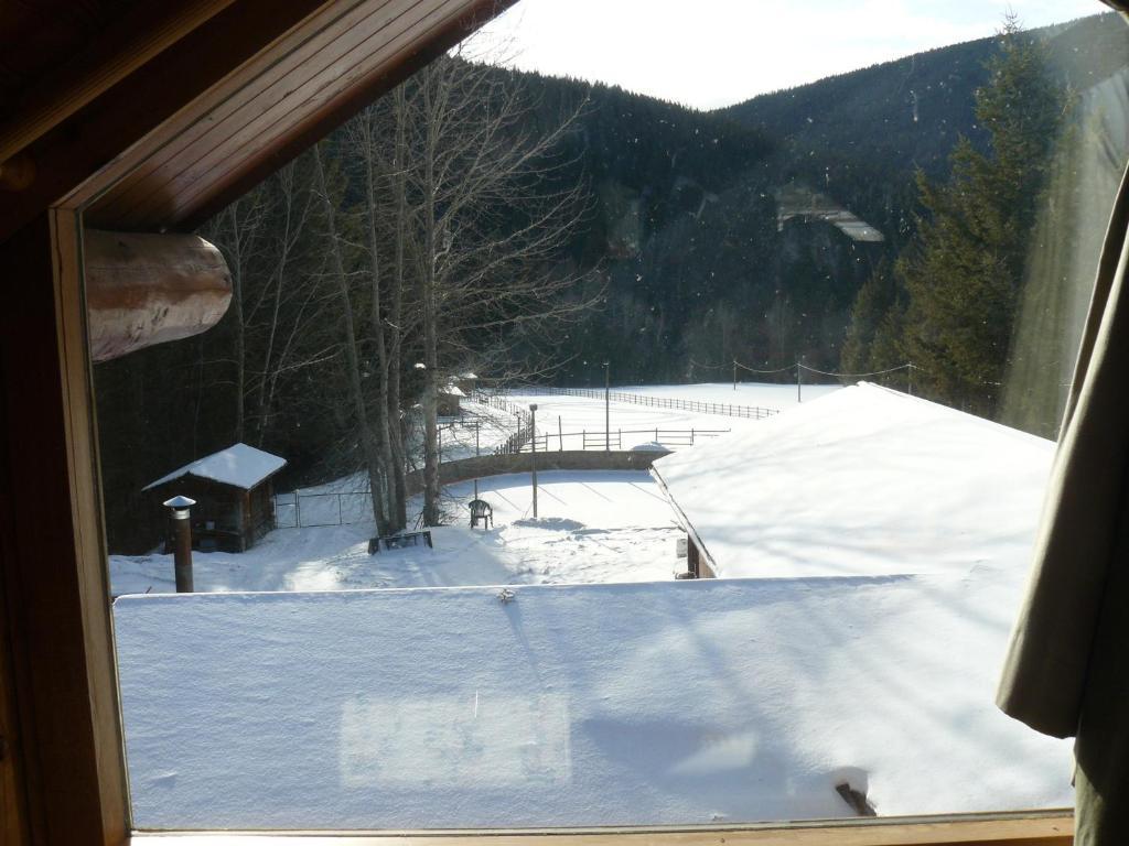 Hitching Post Resort Kelowna Room photo